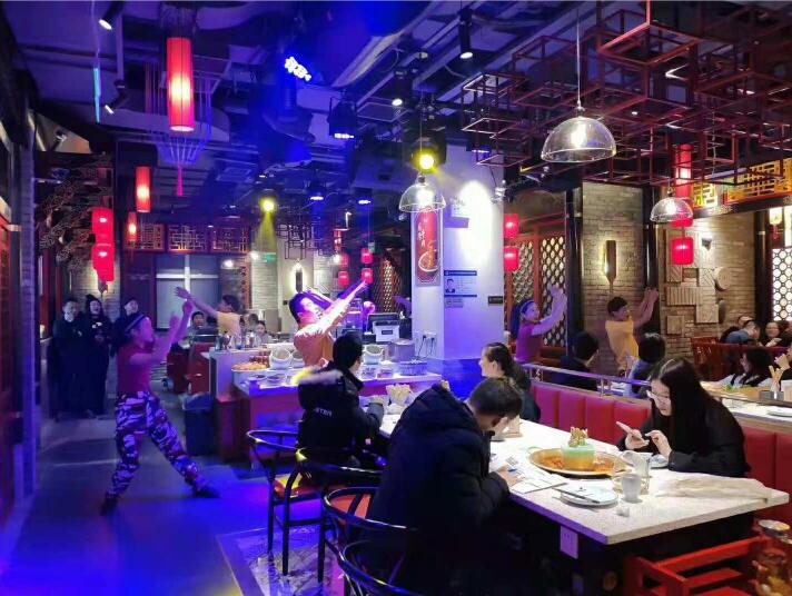 成都好吃的火鍋店推薦，這家確實(shí)霸道！