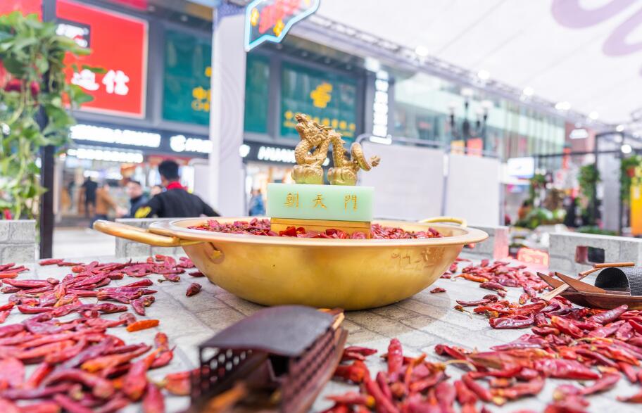 特色小火鍋店如何提高顧客滿意度？