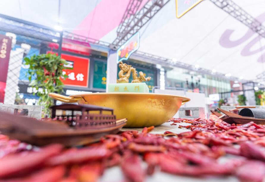 220萬能開一家多大規(guī)模的火鍋店？