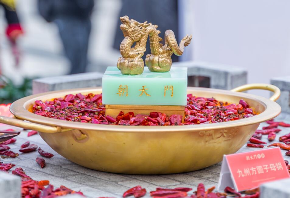 閬中開火鍋加盟店好嗎？當?shù)叵M水平如何？