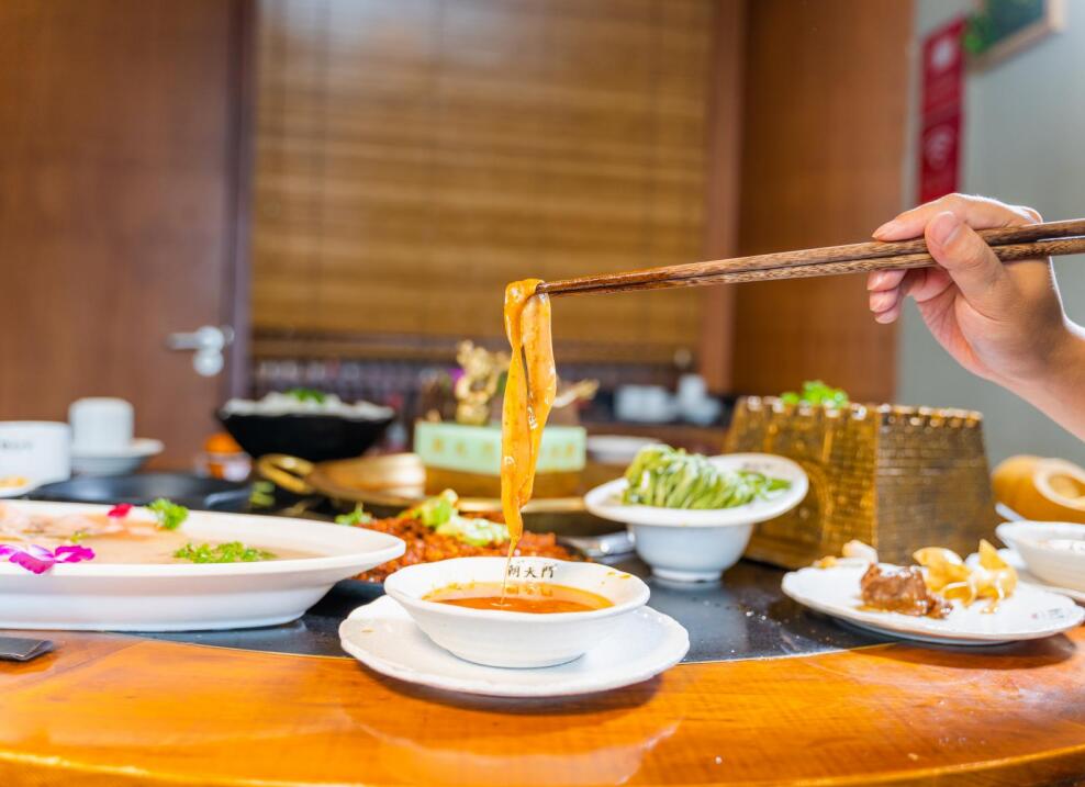 想加盟重慶品牌火鍋，如何與總部聯(lián)系？