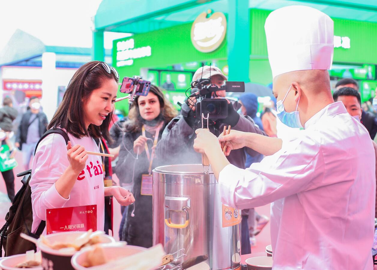 呂梁開(kāi)火鍋加盟店，要考慮哪些市場(chǎng)因素？