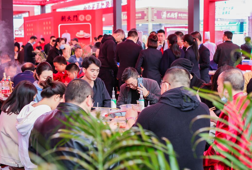 鐵力開火鍋加盟店，這樣裝修回頭率高！