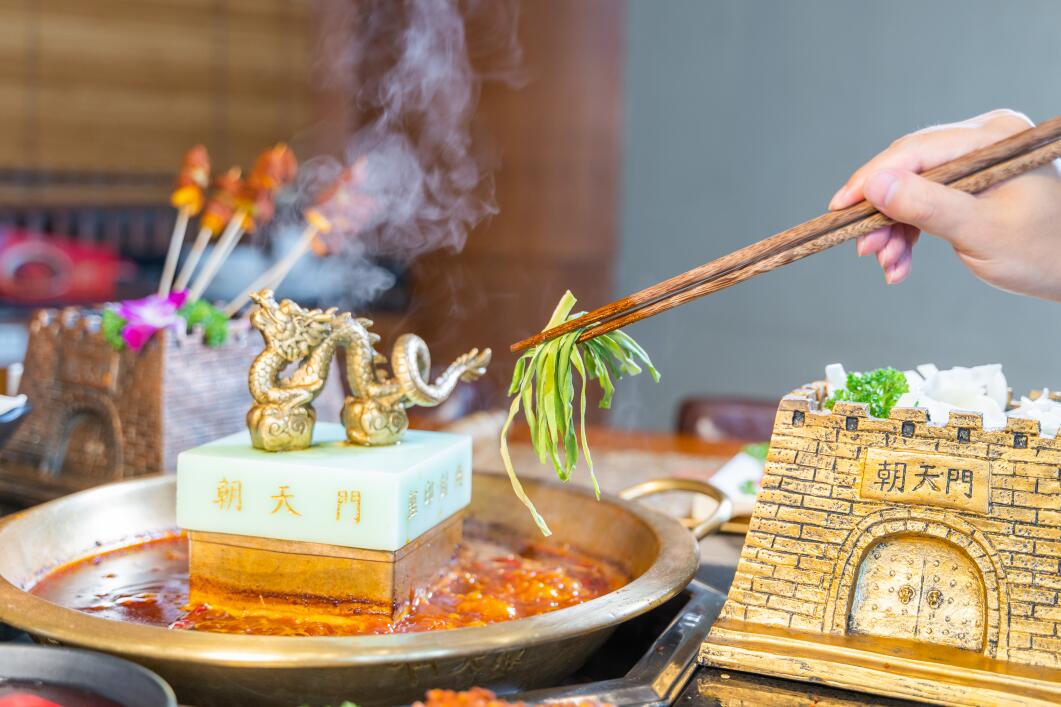 朝天門火鍋好吃嗎？鍋底味道辣不辣？