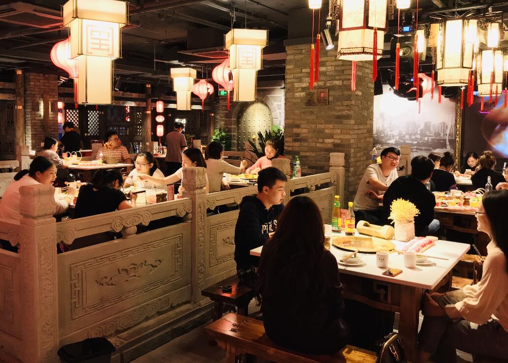 在洪崖洞吃朝天門火鍋是種什么體驗？