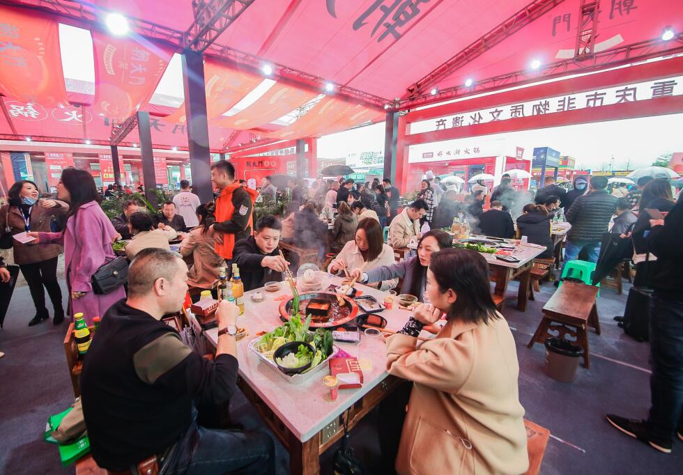 來重慶除了打卡網紅景點，還可以品嘗人間煙火！