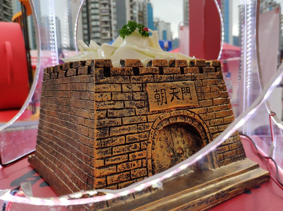 吃非遺火鍋看一線江景，就來(lái)洪崖洞朝天門火鍋！