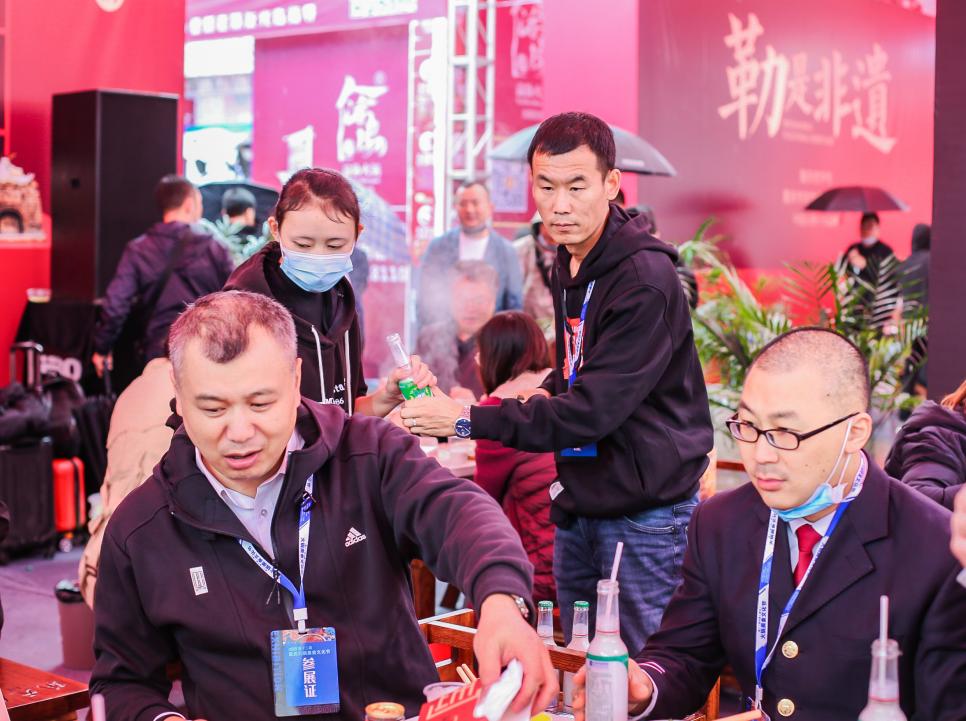 連鎖火鍋店如何在試營(yíng)業(yè)期間積累客人？