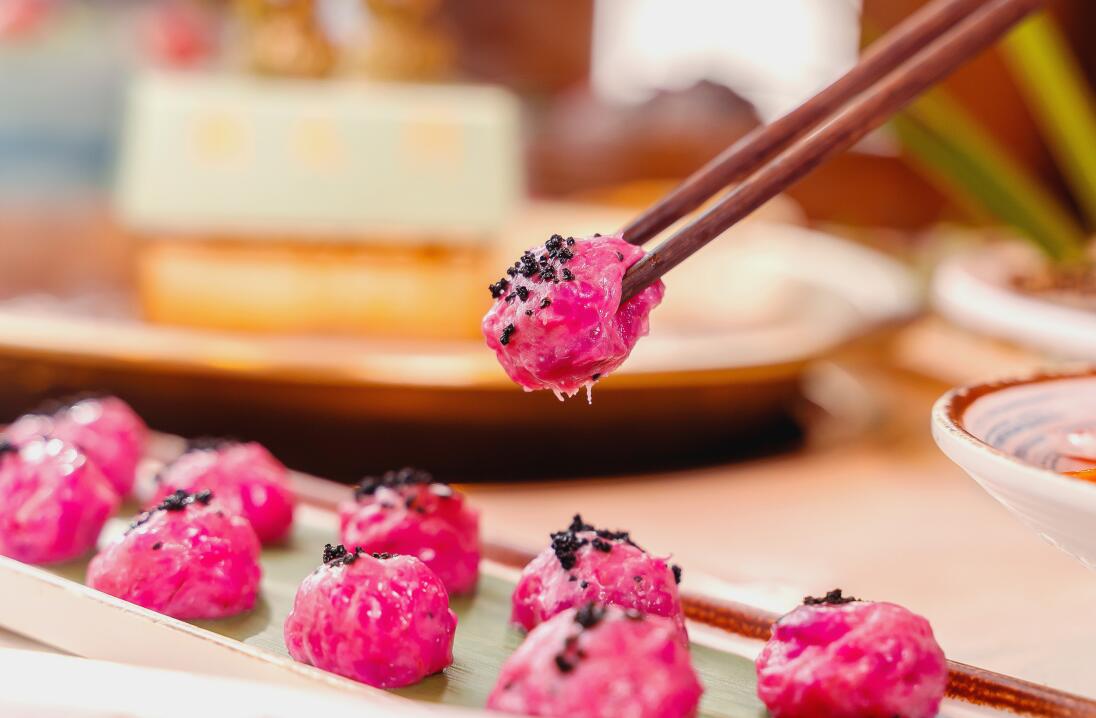 火鍋店人氣菜品，爆款牛肉丸制作揭秘，引流拉新利器！