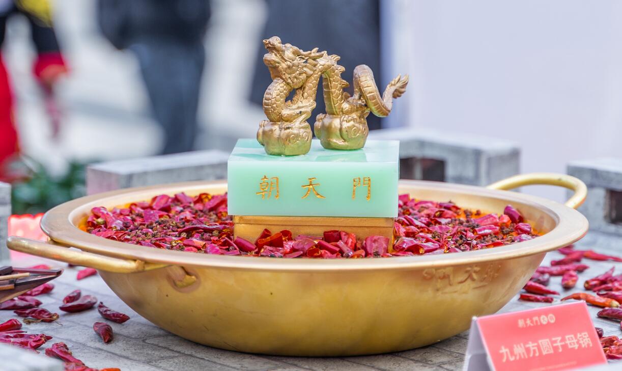 當(dāng)鹵肥腸預(yù)見(jiàn)火鍋，雙重美味，引爆火鍋店生意！