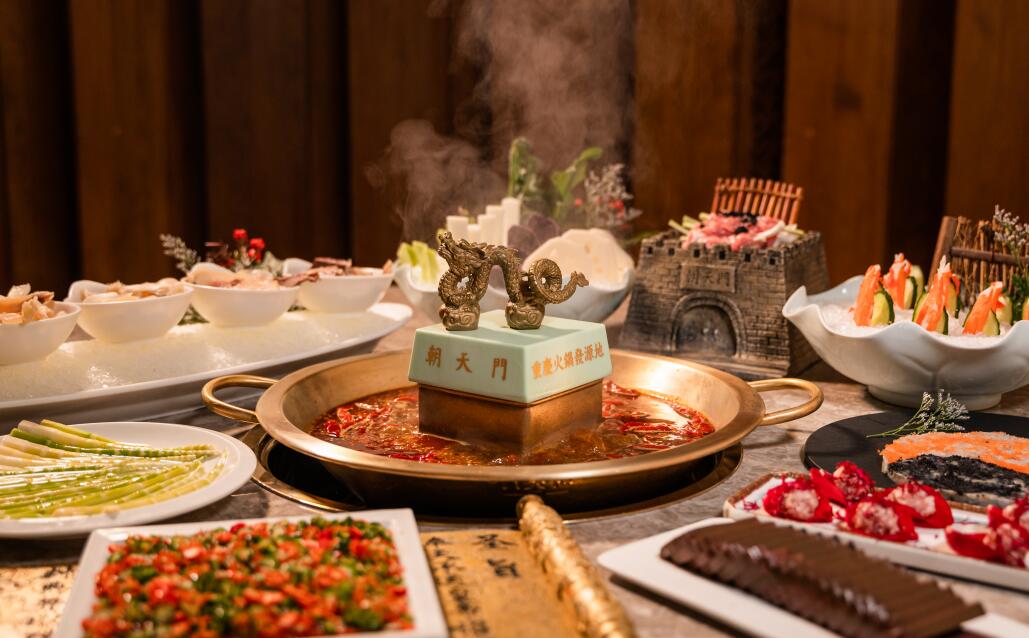 重慶秋天去哪玩？鵝嶺公園賞秋色，品味重慶老火鍋！