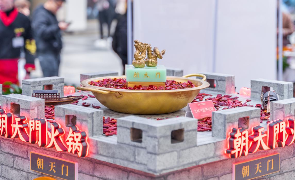 火鍋店特色菜品，大刀腰片，主打一個(gè)鮮！