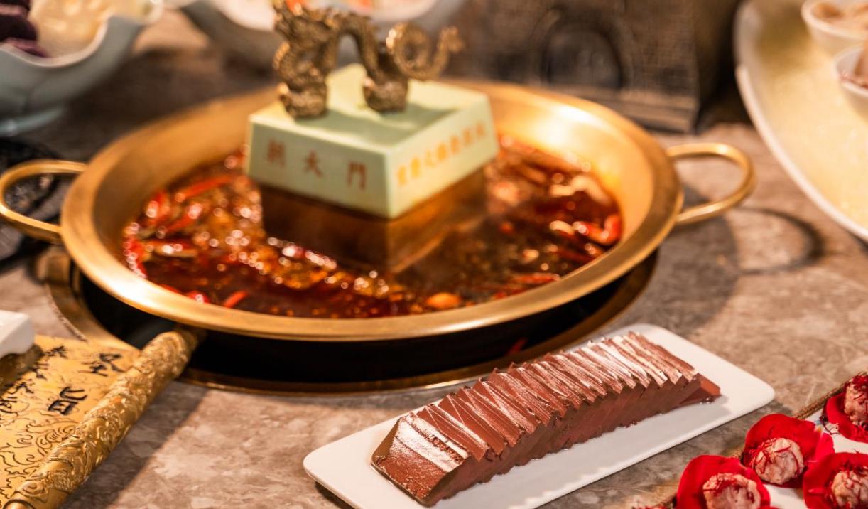 重慶火鍋，記得多吃鮮鴨血，補(bǔ)鐵就是補(bǔ)氣血！