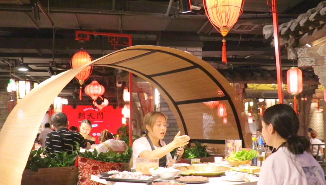 開一家市井火鍋，這樣裝修，生意自然好！