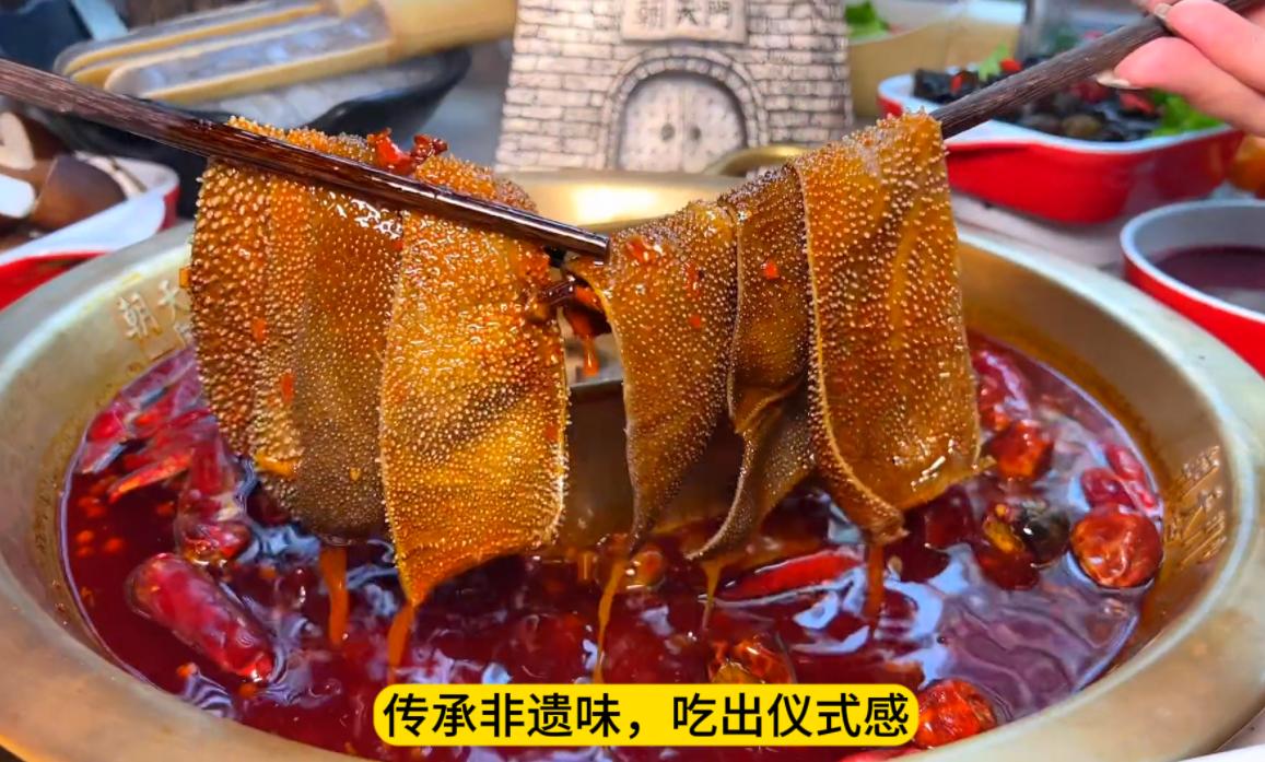 中秋節(jié)來重慶，感受山城美食魅力，旅行打卡攻略！