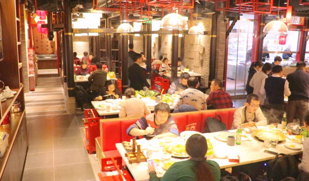 招5個(gè)服務(wù)員，可以開(kāi)一家重慶火鍋店？