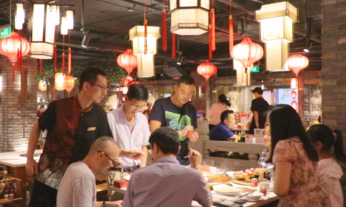 為什么社區(qū)咖啡館，在餐飲火鍋界快速崛起？