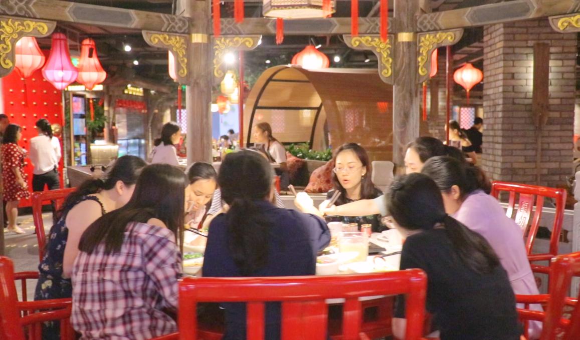 在米蘭，怎么開一家特色重慶火鍋店？